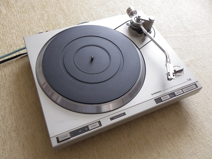 Pioneer PL-600